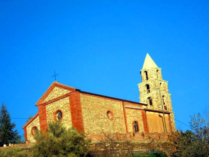 Ostigliano, chiesa parrocchiale con campanile